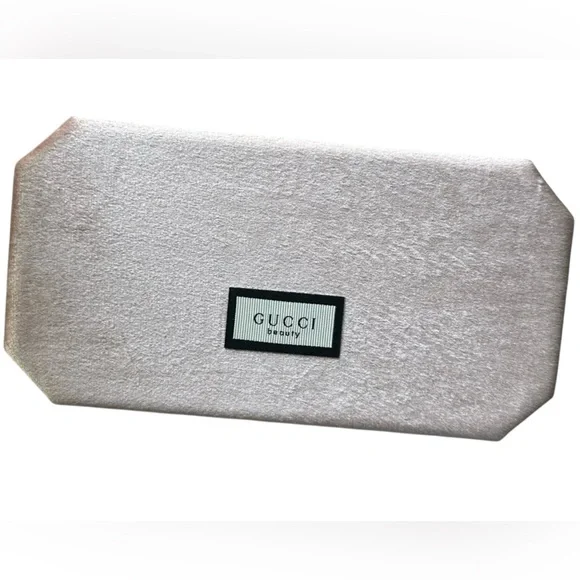 NEW Gucci Beauty VIP Pink Velvet Beauty Hatd Sided Jewelry Case - Picture 4 of 7